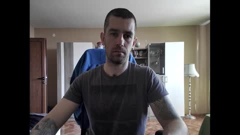 Snapshot of blue_eyed_wolf chatting on 02-26-25, 12:47 Runaway online show from 02-26-25, 12:47