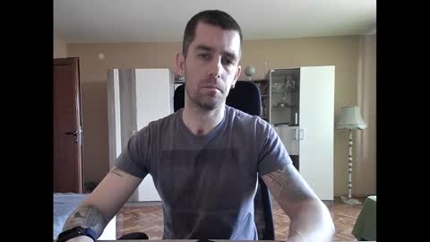 Snapshot of blue_eyed_wolf chatting on 03-07-25, 02:45 Runaway online show from 03-07-25, 02:45