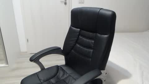 Juliet online show from 12-20-25, 05:31