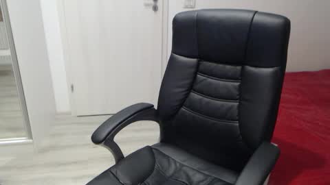 Juliet online show from 03-18-26, 05:27