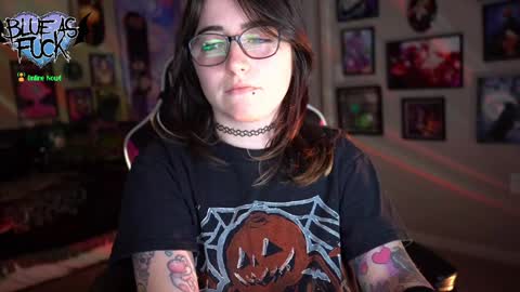 Blue online show from 01-11-25, 01:16