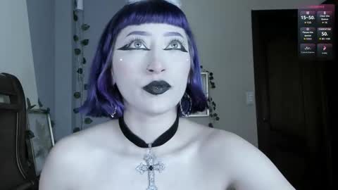 sophie  online show from 11-19-25, 05:24