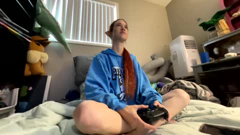 Snapshot of bluebloodednorsewitch chatting on 09-23-25, 05:05 bluebloodednorsewitch online show from 09-23-25, 05:05