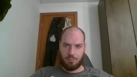 Snapshot of bluec2c chatting on 02-05-25, 02:37 Blue online show from 02-05-25, 02:37