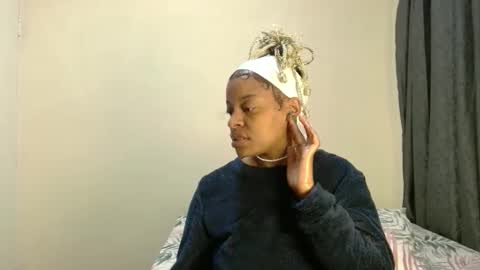 Snapshot of bluedi622952 chatting on 04-28-26, 02:38 Tee online show from 04-28-26, 02:38