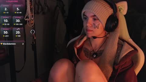 Blue online show from 01-09-25, 06:17