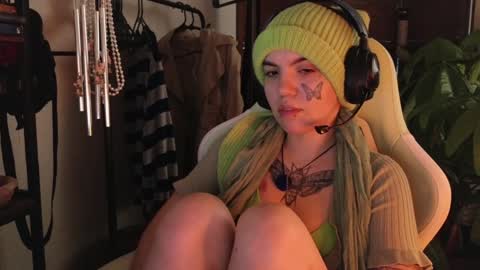 Blue online show from 02-07-25, 07:07