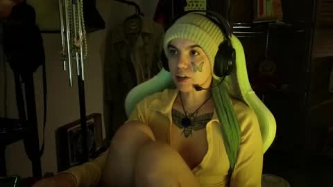 Blue online show from 02-13-25, 09:20