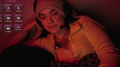 Blue online show from 09-28-25, 03:12