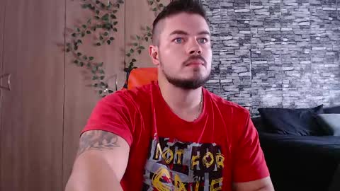 Snapshot of blueeyeboy0 chatting on 04-28-26, 10:31 blueeyeboy0 online show from 04-28-26, 10:31