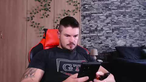 Snapshot of blueeyeboy0 chatting on 04-30-26, 12:00 blueeyeboy0 online show from 04-30-26, 12:00