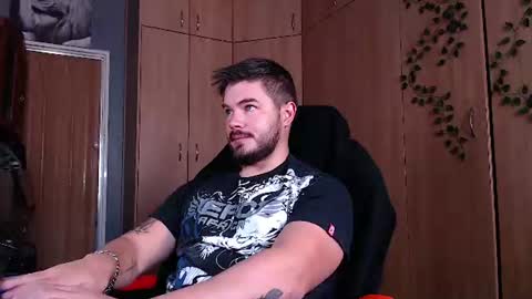 blueeyeboy0 online show from 06-11-26, 08:34