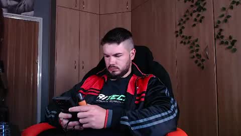 blueeyeboy0 online show from 06-12-26, 07:40