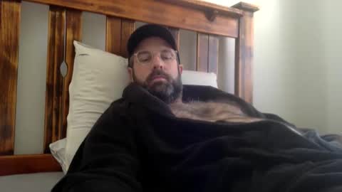 Snapshot of blueeyes705 chatting on 10-14-25, 05:41 blueeyes705 online show from 10-14-25, 05:41