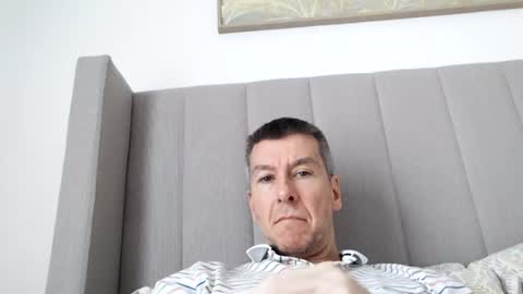 Snapshot of blueeyesteele chatting on 07-28-26, 01:21 blueeyesteele online show from 07-28-26, 01:21