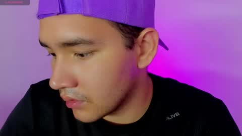 Snapshot of bluehsunny chatting on 11-25-25, 02:11 alexander online show from 11-25-25, 02:11