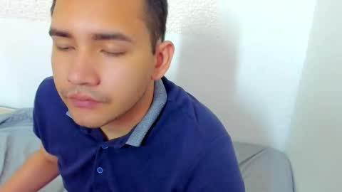 Snapshot of bluehsunny chatting on 12-17-25, 04:40 alexander online show from 12-17-25, 04:40