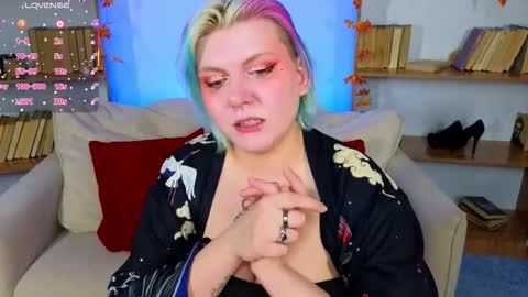 Snapshot of bluelunaray chatting on 10-11-25, 02:55 Hi my name is Lunaray online show from 10-11-25, 02:55