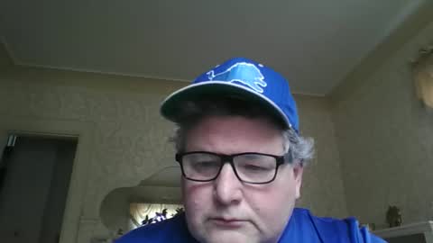 Snapshot of bluemoose70 chatting on 04-03-26, 07:23 bluemoose70 online show from 04-03-26, 07:23