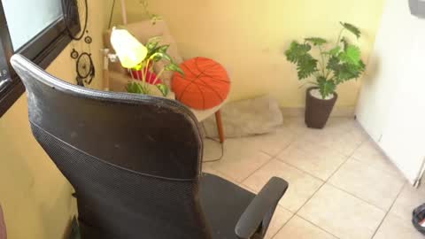 FLORAA online show from 01-14-25, 04:40