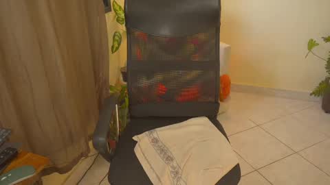 FLORAA online show from 09-12-25, 01:11