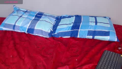 Violette 3 online show from 12-19-24, 05:29