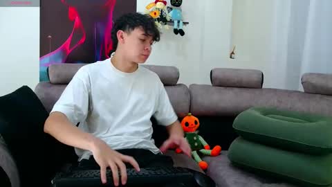 bluewolf247 online show from 11-07-25, 02:28