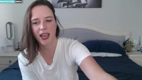 Snapshot of bluexstacey chatting on 05-08-26, 08:41 Stacey online show from 05-08-26, 08:41