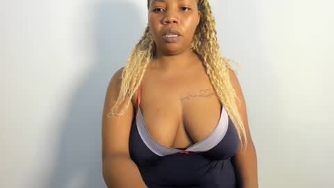Snapshot of blueyivy chatting on 04-13-26, 09:15 Babygirl online show from 04-13-26, 09:15
