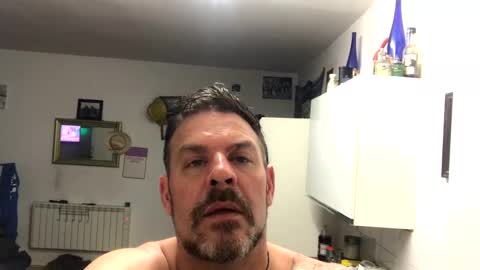 Snapshot of blueylouie8383 chatting on 12-06-24, 01:29 Blueyloey online show from 12-06-24, 01:29