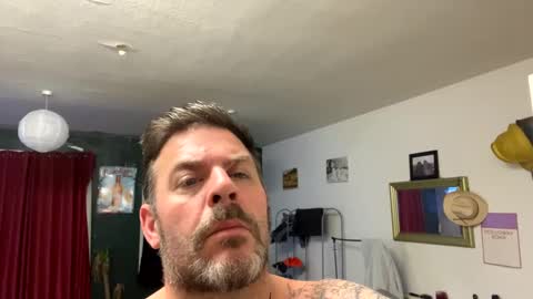 Snapshot of blueylouie8383 chatting on 12-28-24, 02:22 Blueyloey online show from 12-28-24, 02:22