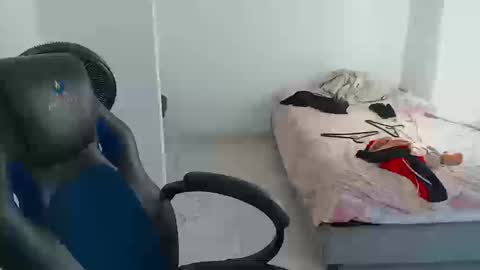  Hey guysI am BrendaWelcome my room online show from 03-19-26, 09:19