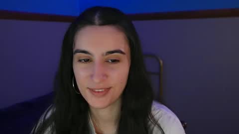 Snapshot of bluntbabe chatting on 12-18-24, 02:21 Sasha online show from 12-18-24, 02:21