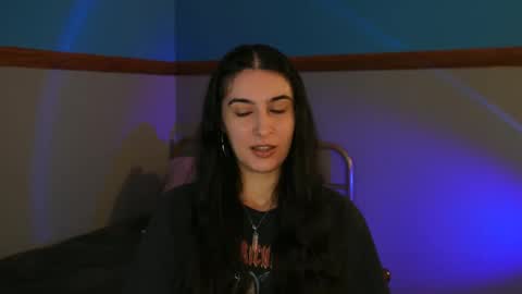 Snapshot of bluntbabe chatting on 01-01-25, 10:46 Sasha online show from 01-01-25, 10:46