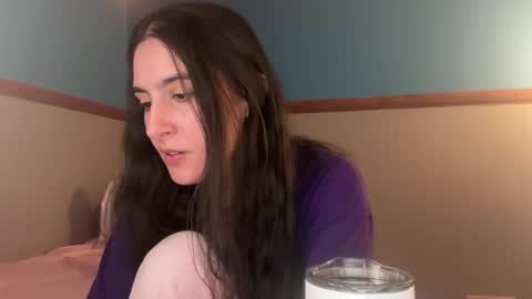 Snapshot of bluntbabe chatting on 01-10-25, 04:33 Sasha online show from 01-10-25, 04:33