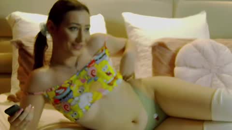 Snapshot of blush_bliss chatting on 05-25-26, 07:09 BlushBliss online show from 05-25-26, 07:09