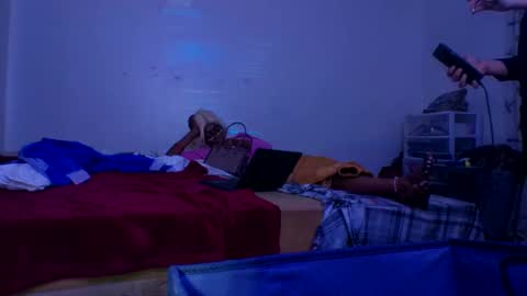 Snapshot of blushbitxh chatting on 01-10-25, 09:23 BLUSHBITXH online show from 01-10-25, 09:23