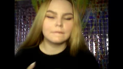 blushing_star online show from 02-16-25, 08:10