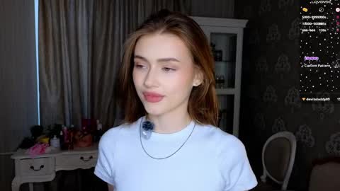Snapshot of bluuemarine chatting on 06-06-26, 04:23 Mary online show from 06-06-26, 04:23