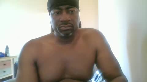 bluuthunder1914 online show from 12-21-24, 03:20