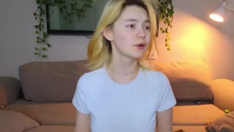 Snapshot of blvckmilk chatting on 07-14-26, 12:13 Alice and David online show from 07-14-26, 12:13