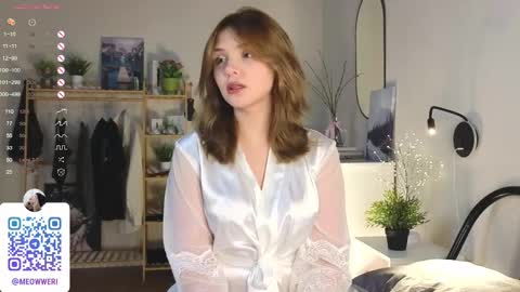 Snapshot of blytheaven chatting on 02-23-25, 05:29 Erica online show from 02-23-25, 05:29