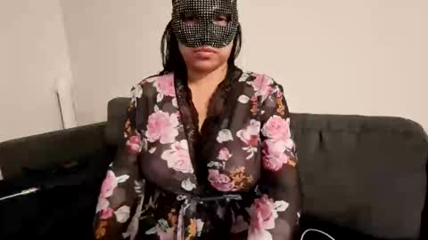 Snapshot of blzsugar chatting on 11-15-25, 01:14 BlzSugar online show from 11-15-25, 01:14