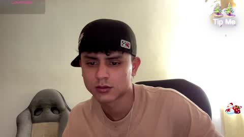 Snapshot of bob_pettersonn chatting on 12-14-24, 08:29 Bob  INDEPENDENT MODEL online show from 12-14-24, 08:29