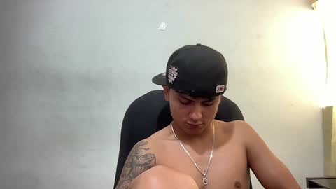Snapshot of bob_pettersonn chatting on 12-22-24, 04:27 Bob  INDEPENDENT MODEL online show from 12-22-24, 04:27