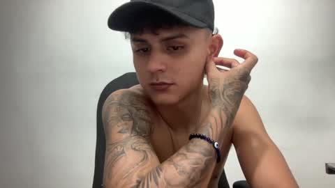 Snapshot of bob_pettersonn chatting on 02-19-25, 03:39 Bob  INDEPENDENT MODEL online show from 02-19-25, 03:39