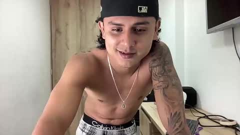 Snapshot of bob_pettersonn chatting on 09-16-25, 02:12 Bob  INDEPENDENT MODEL online show from 09-16-25, 02:12