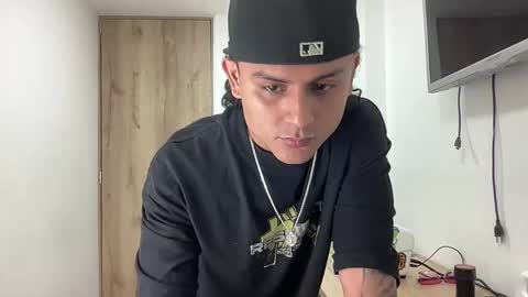Snapshot of bob_pettersonn chatting on 10-11-25, 03:06 Bob  INDEPENDENT MODEL online show from 10-11-25, 03:06