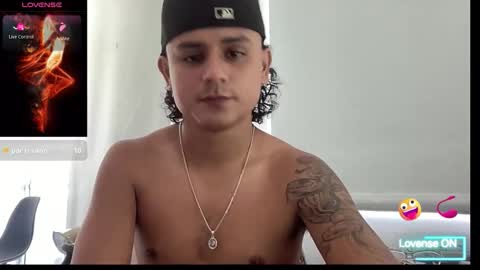 Snapshot of bob_pettersonn chatting on 10-23-25, 03:00 Bob  INDEPENDENT MODEL online show from 10-23-25, 03:00