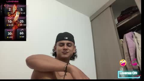 Snapshot of bob_pettersonn chatting on 10-26-25, 02:39 Bob  INDEPENDENT MODEL online show from 10-26-25, 02:39
